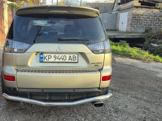 Mitsubishi Outlander - фото 4