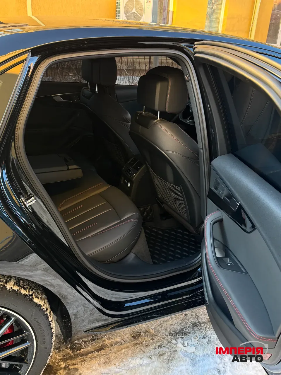 Audi A4 - фото 21