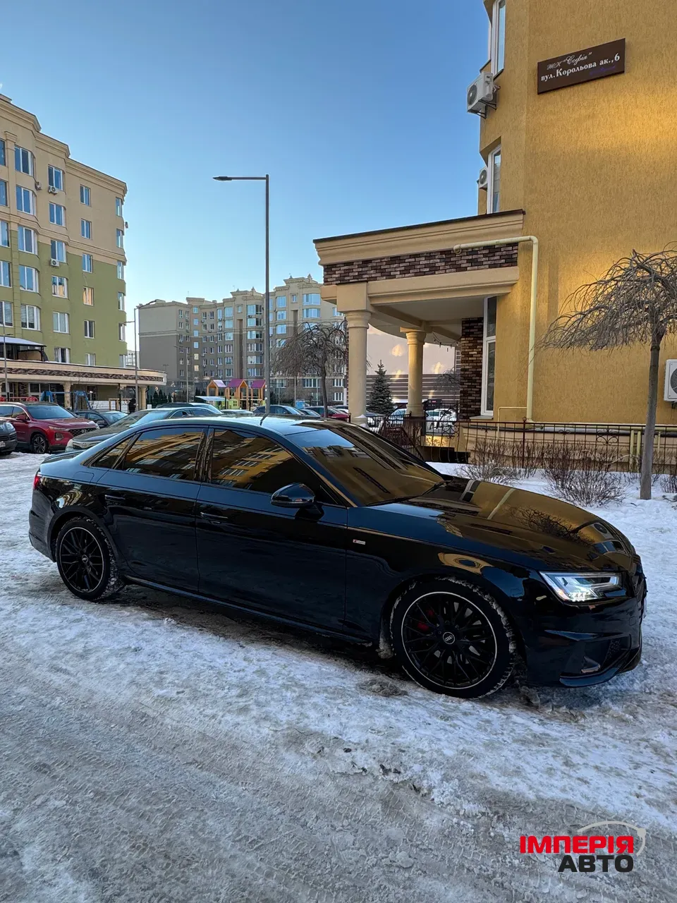 Audi A4 - фото 5