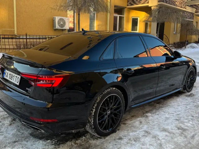 Audi A4 - фото 4