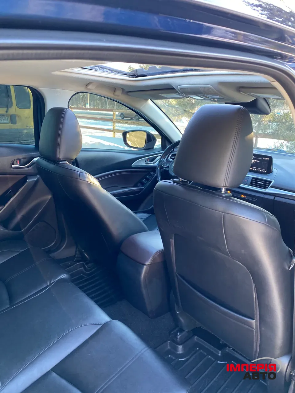 Mazda 3 - фото 10