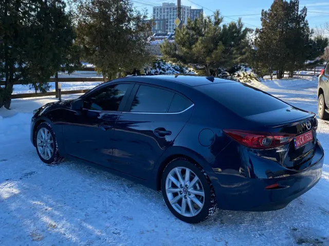 Mazda 3 - фото 4