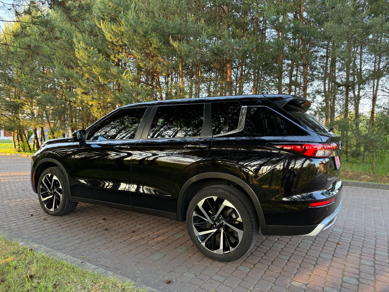 Mitsubishi Outlander - фото 10