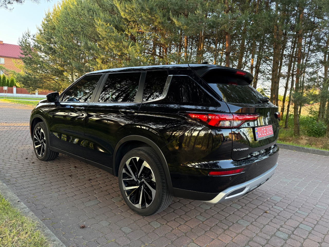 Mitsubishi Outlander - фото 14