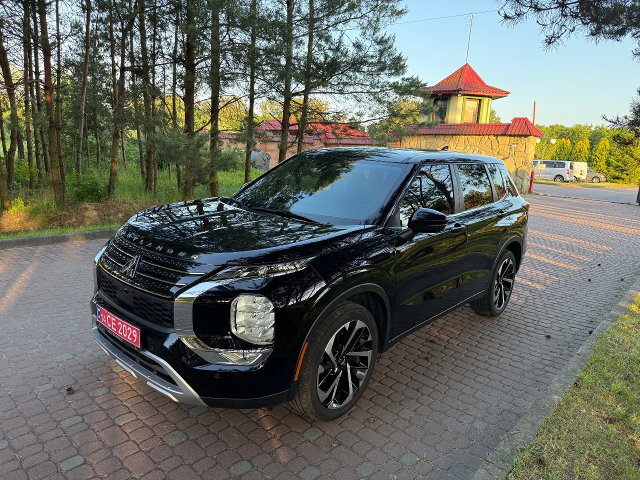 Mitsubishi Outlander - фото 13