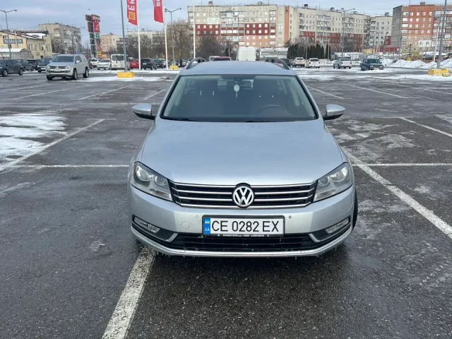 Volkswagen Passat - фото 2