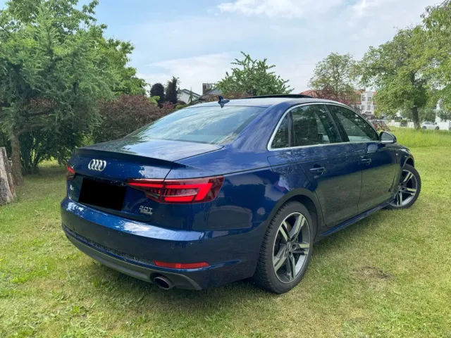 Audi A4 - фото 2