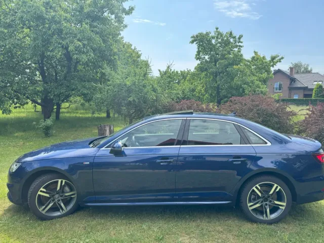 Audi A4 - фото 5
