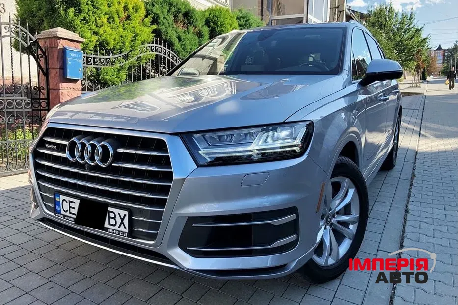 Audi Q7 - фото 1