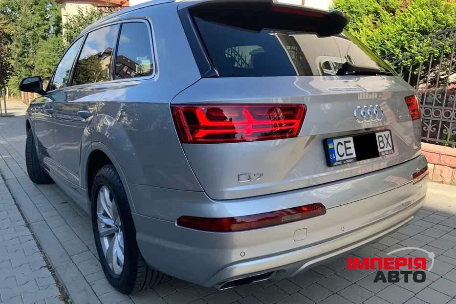 Audi Q7 - фото 3