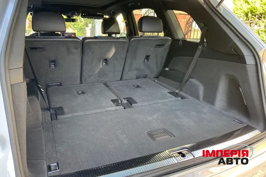 Audi Q7 - фото 12