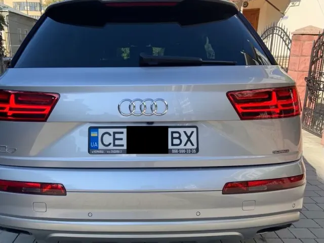 Audi Q7 - фото 4