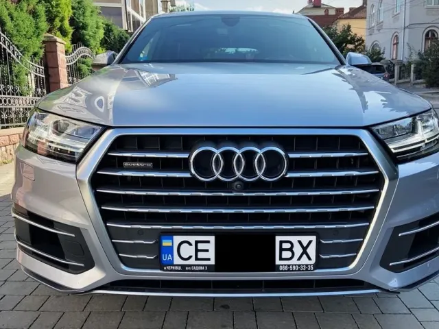 Audi Q7 - фото 2