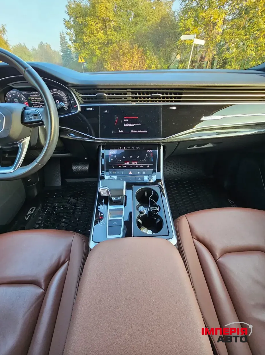 Audi Q7 - фото 10