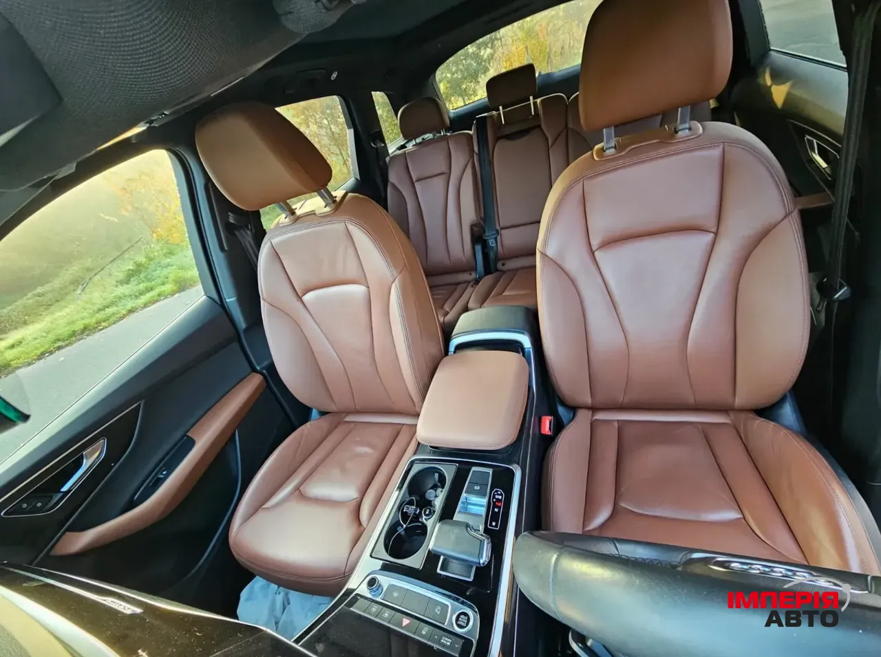 Audi Q7 - фото 14