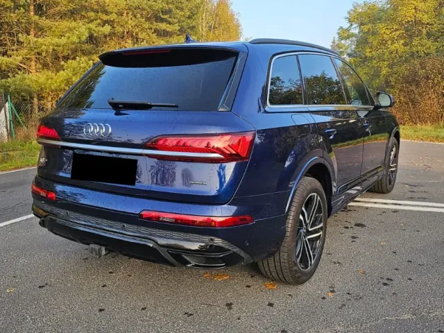 Audi Q7 - фото 4
