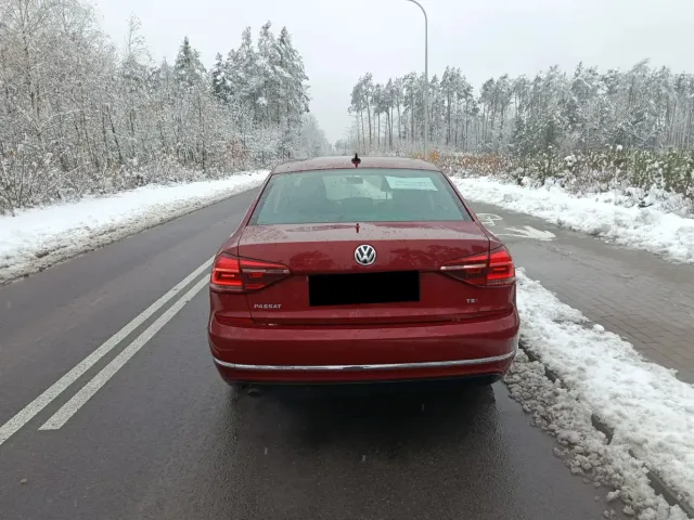 Volkswagen Passat - фото 4