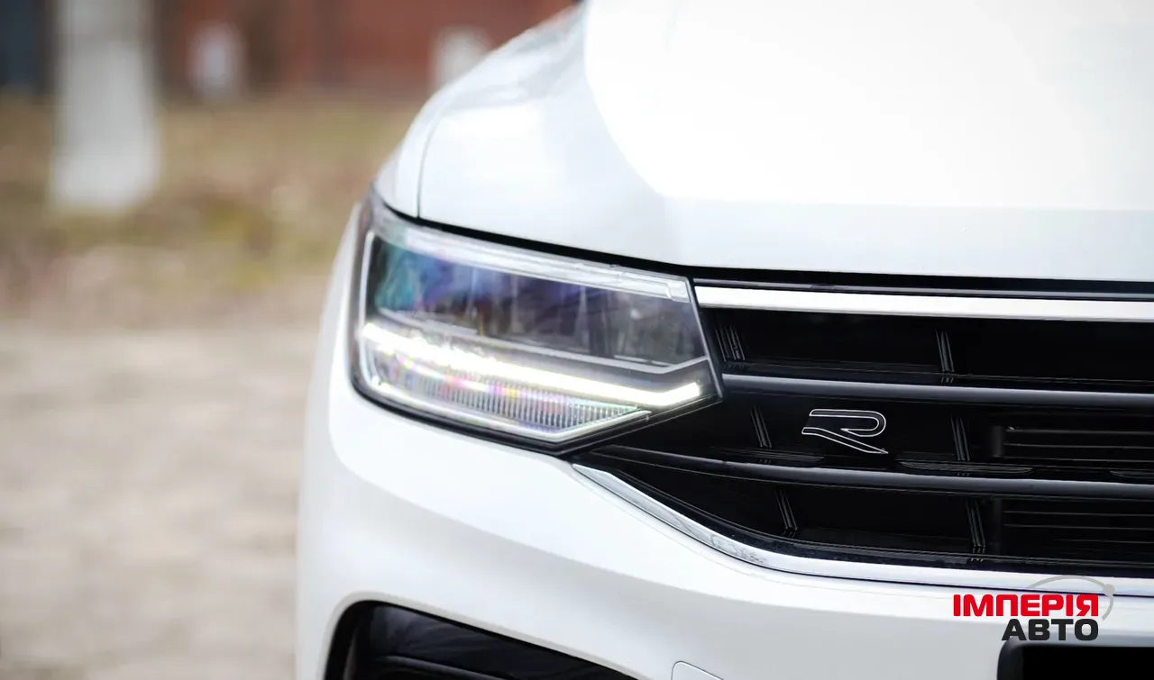 Volkswagen Tiguan - фото 4