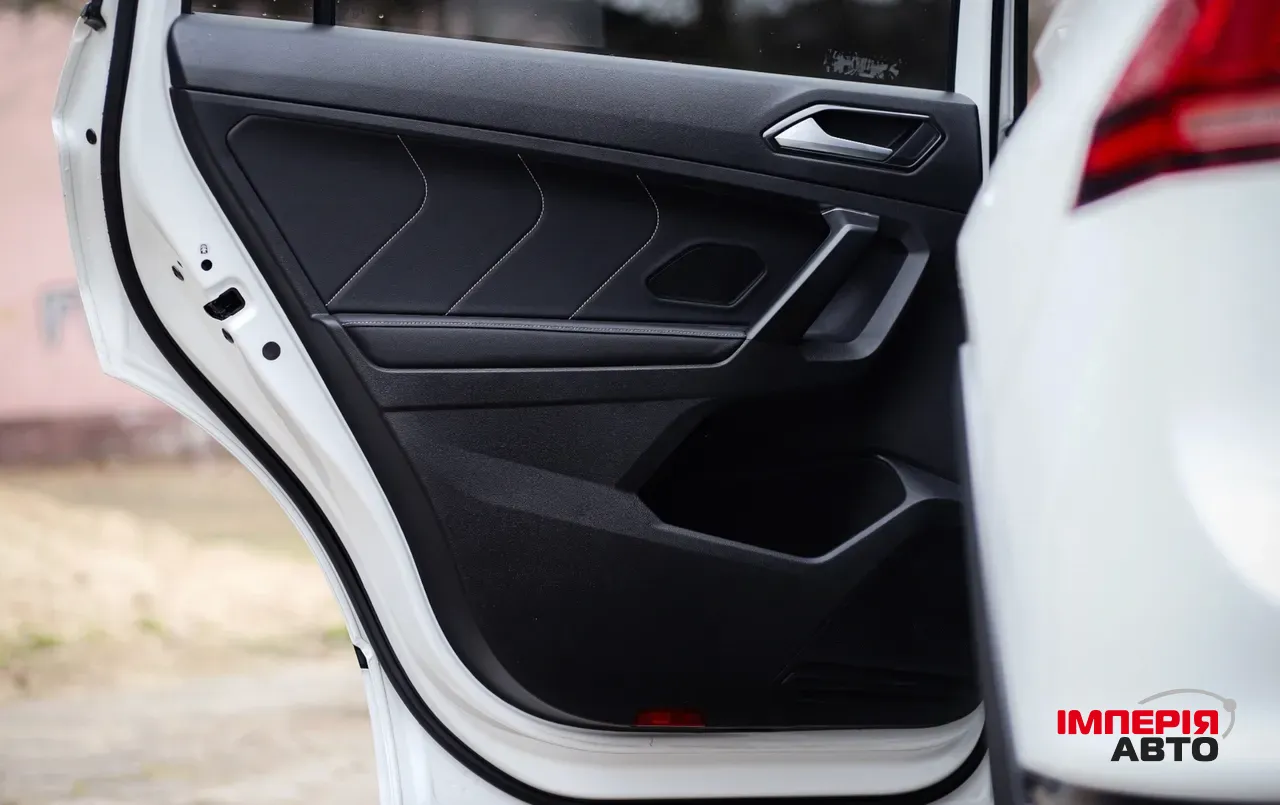 Volkswagen Tiguan - фото 16