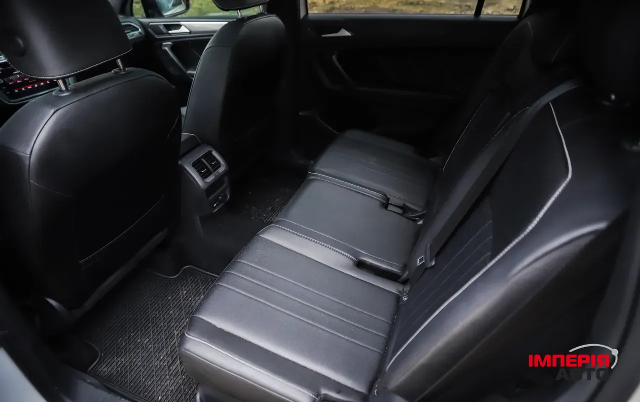 Volkswagen Tiguan - фото 12