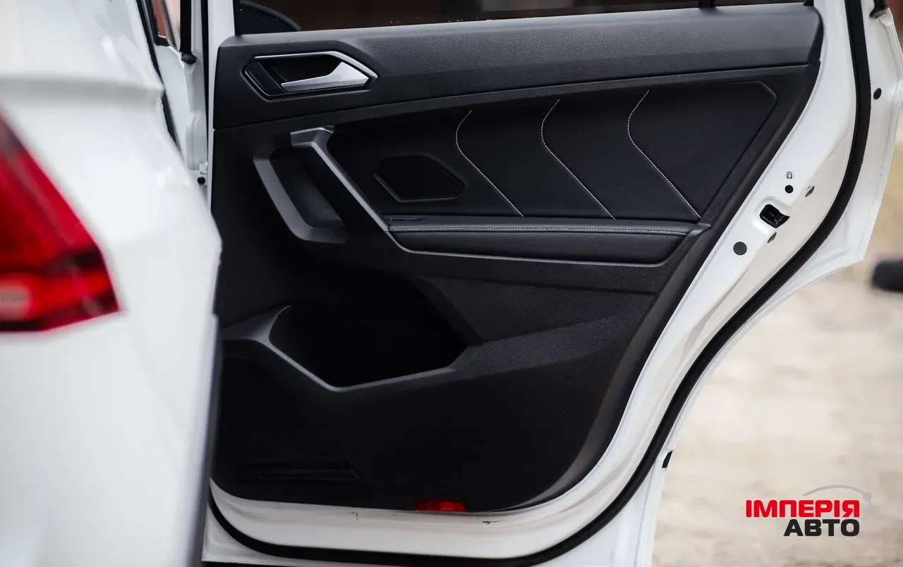 Volkswagen Tiguan - фото 18