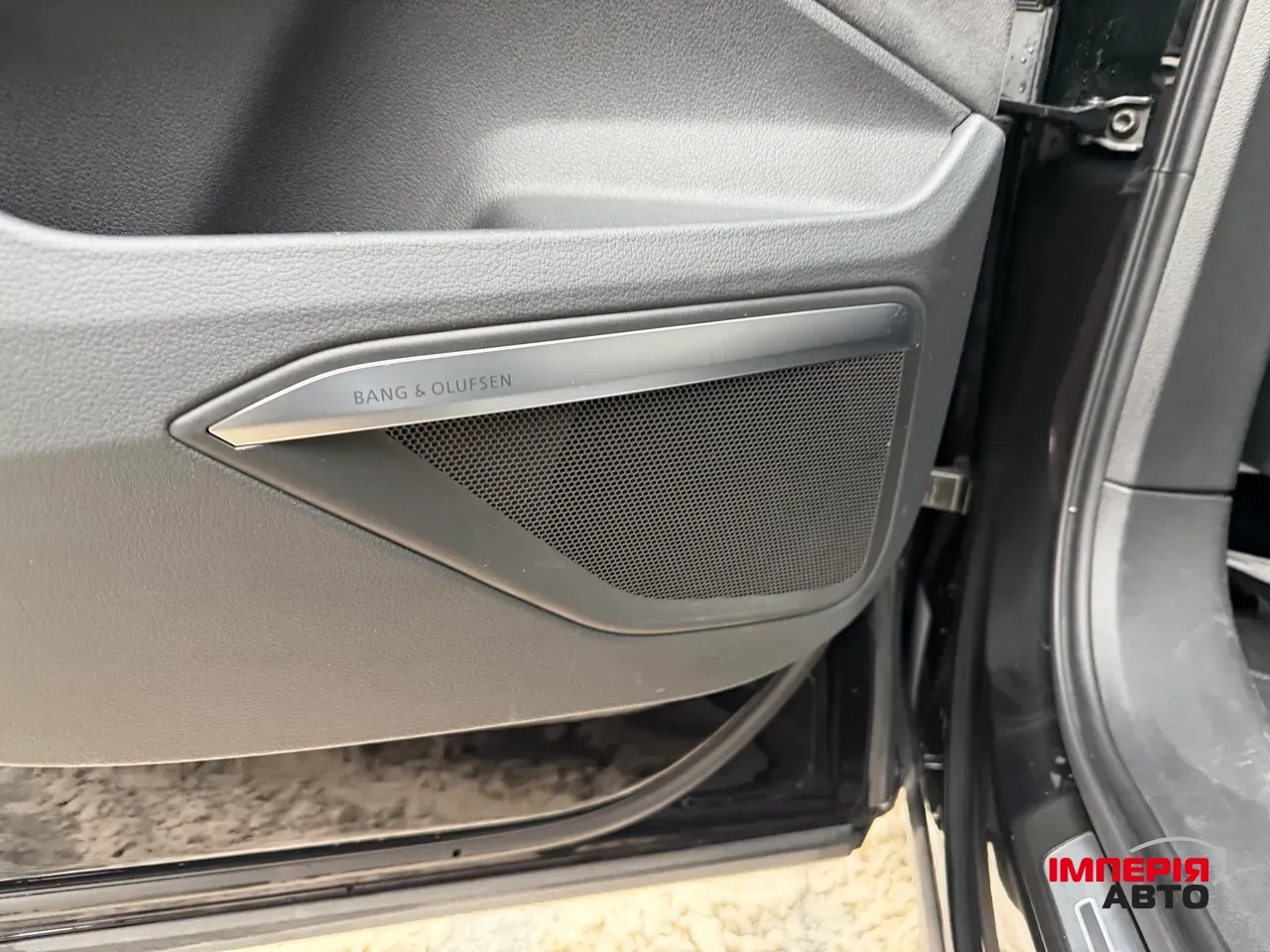 Audi e-tron S Sportback - фото 7