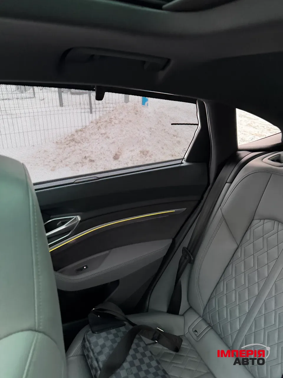 Audi e-tron S Sportback - фото 14