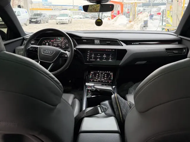 Audi e-tron S Sportback - фото 3