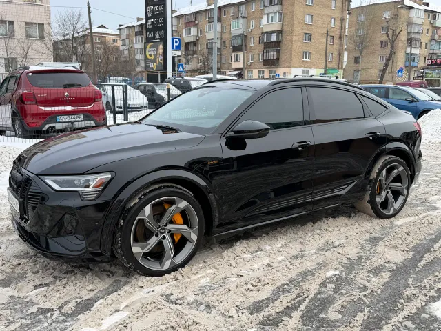 Audi e-tron S Sportback - фото 2