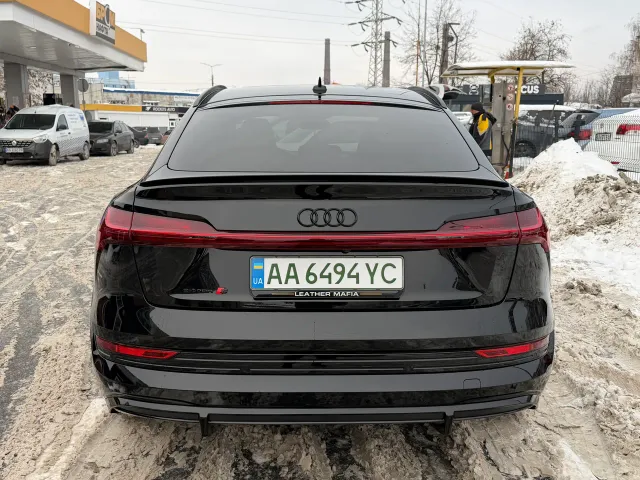 Audi e-tron S Sportback - фото 4