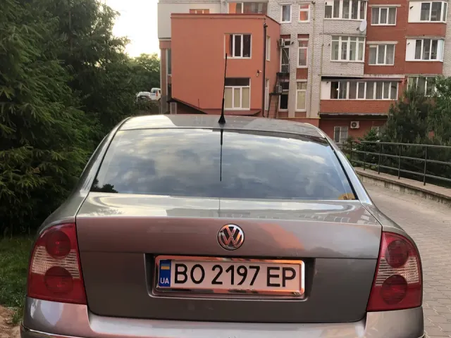 Volkswagen Passat - фото 2