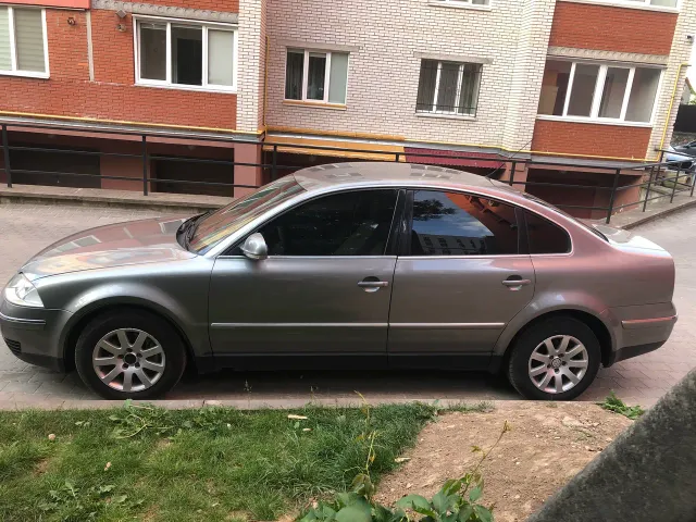 Volkswagen Passat - фото 4