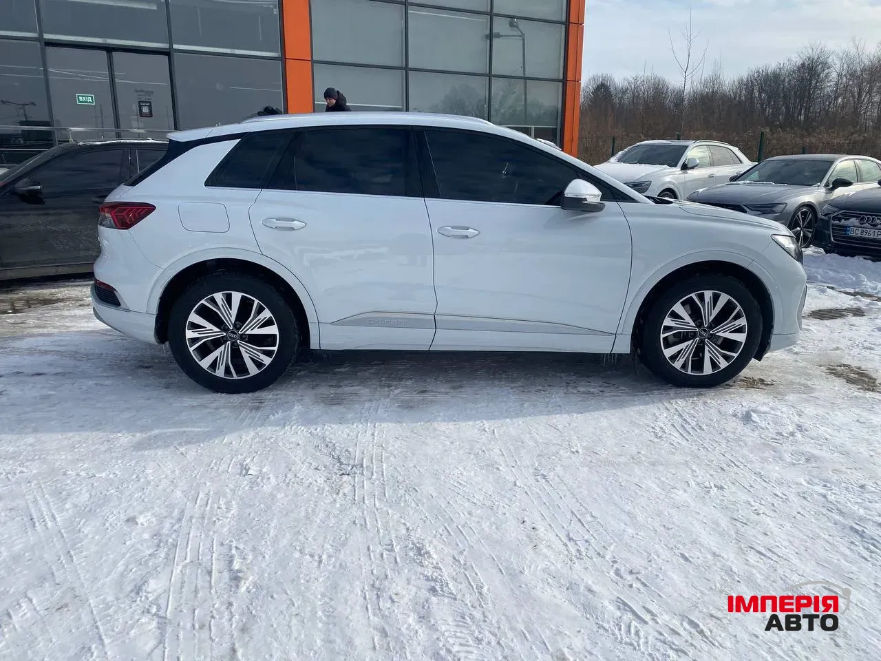 Audi Q4 e-tron - фото 24