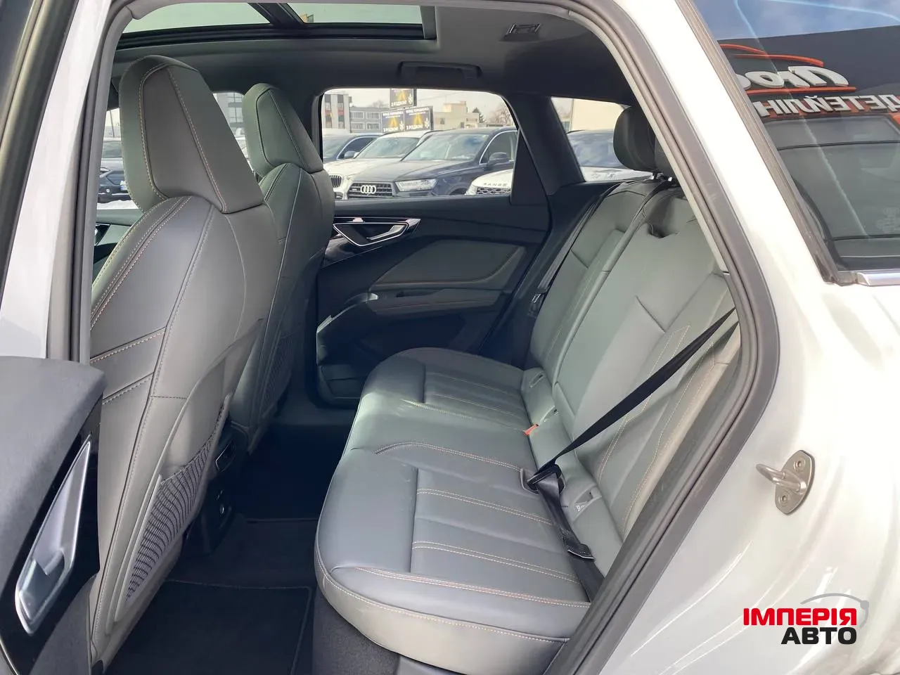 Audi Q4 e-tron - фото 10
