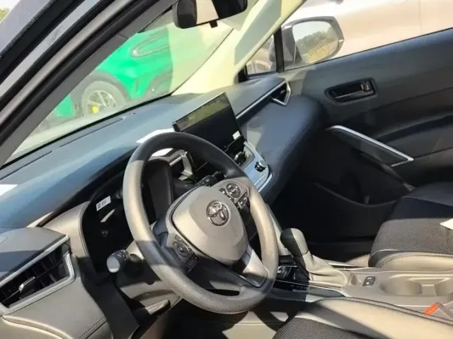 Toyota Corolla Cross - фото 3