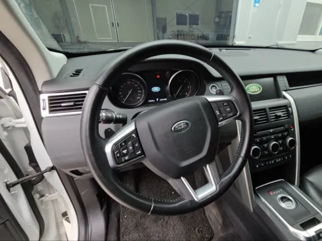 Land Rover Discovery Sport - фото 3
