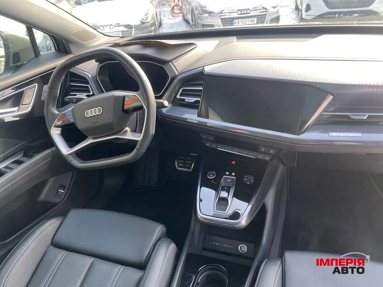 Audi Q4 e-tron - фото 18