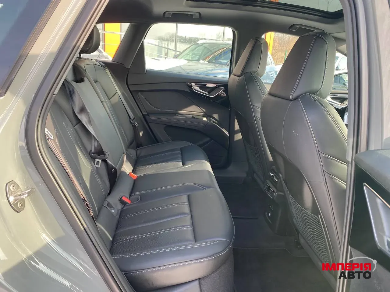 Audi Q4 e-tron - фото 8