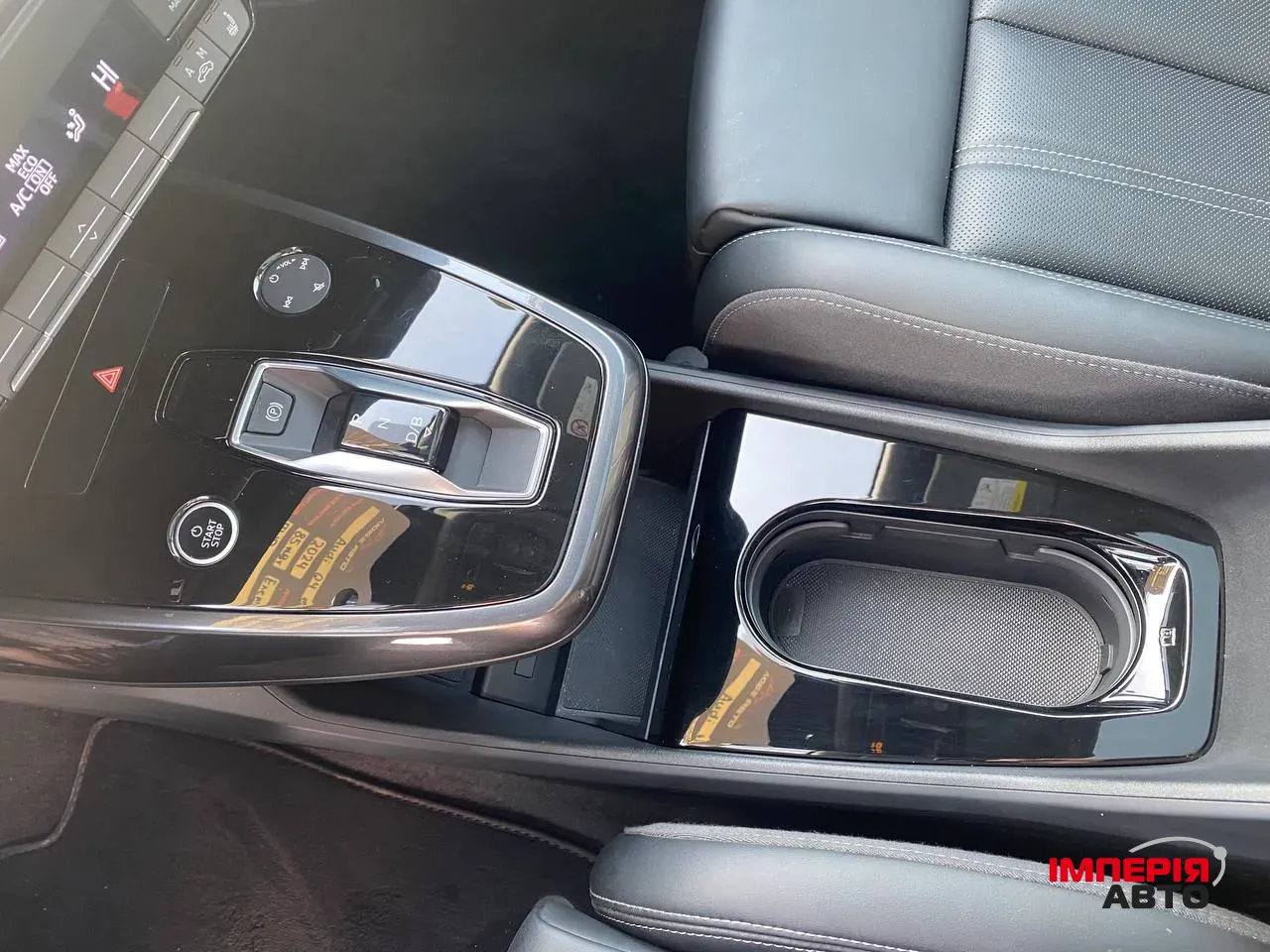 Audi Q4 e-tron - фото 12