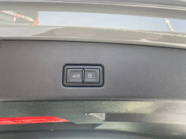 Audi Q4 e-tron - фото 3