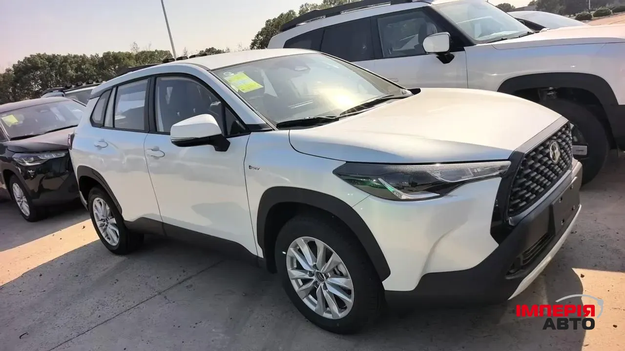 Toyota Corolla Cross - фото 1