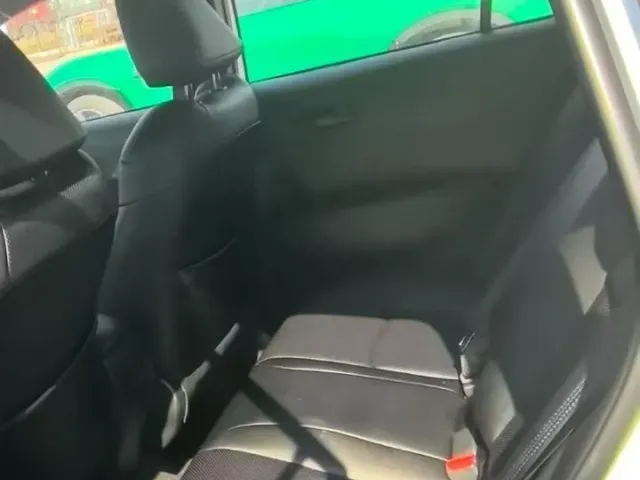 Toyota Corolla Cross - фото 2