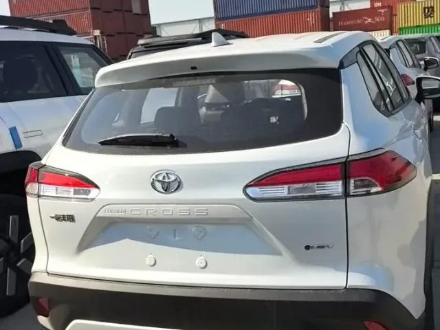 Toyota Corolla Cross - фото 5