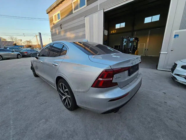 Volvo S60 - фото 5