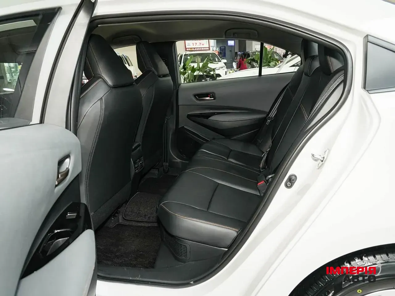 Toyota Corolla - фото 2