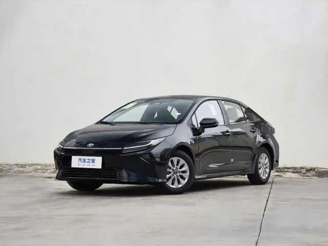 Toyota Corolla - фото 1