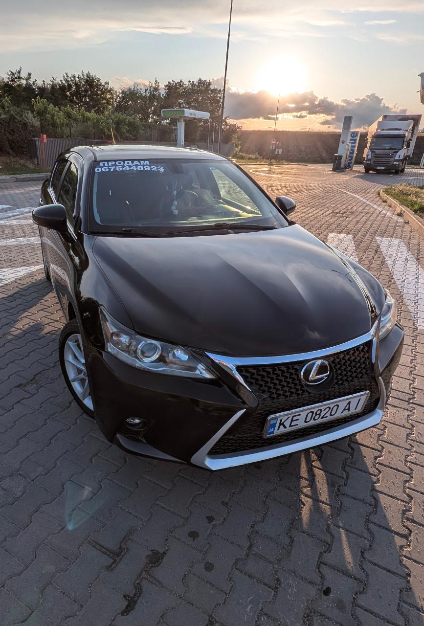 Lexus CT - фото 8