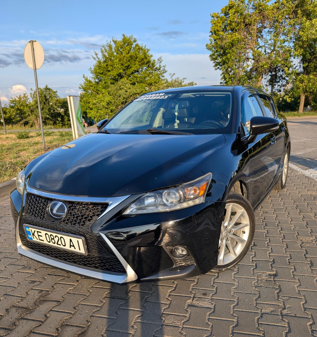 Lexus CT - фото 2