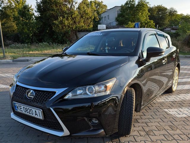 Lexus CT - зображення 1