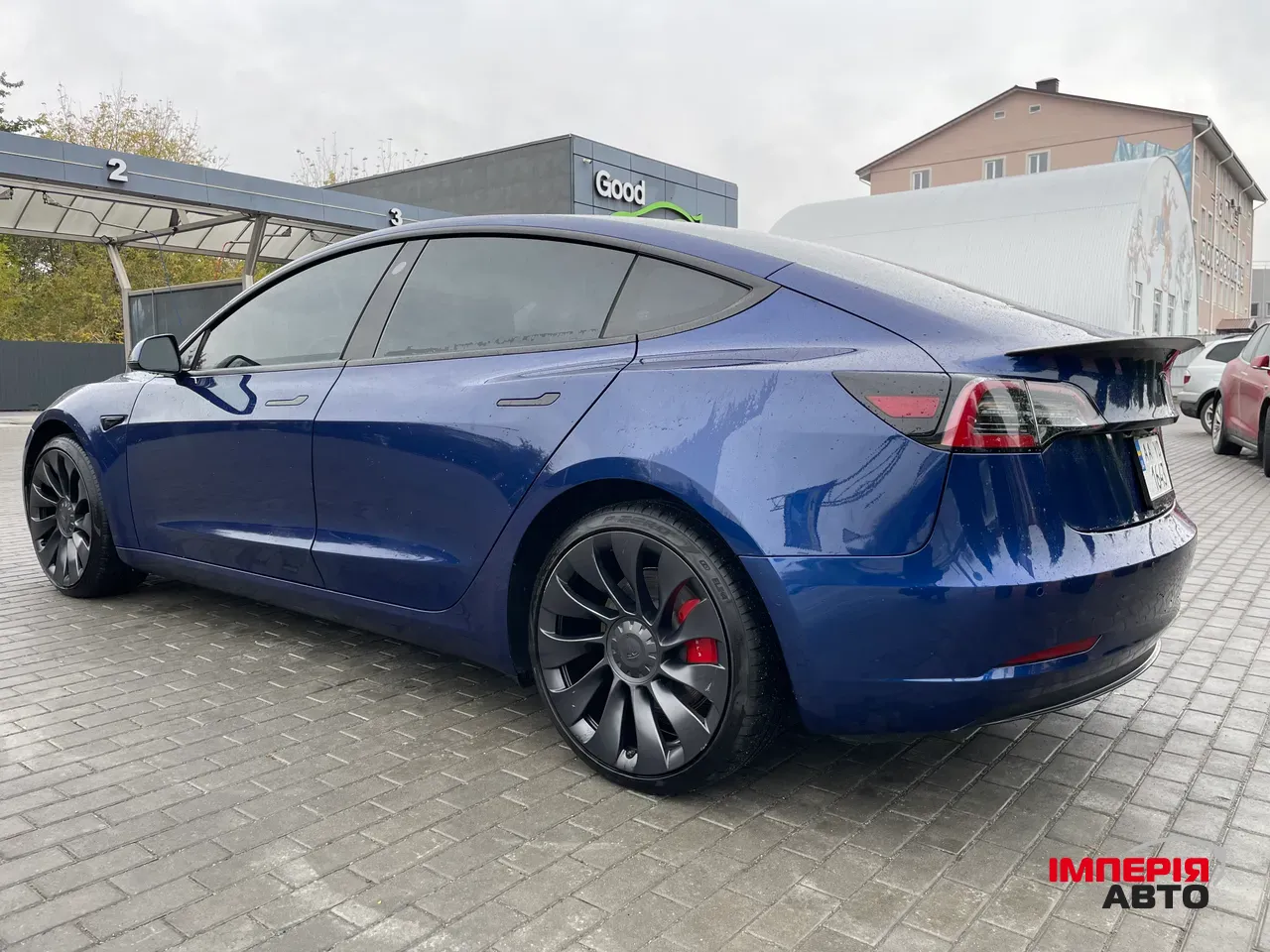 Tesla Model 3 - фото 2